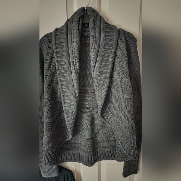 The Limited Sweaters - Limited circle cardigan